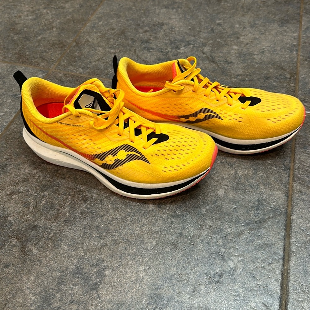 Saucony Endoprhin Speed 2 running shoes